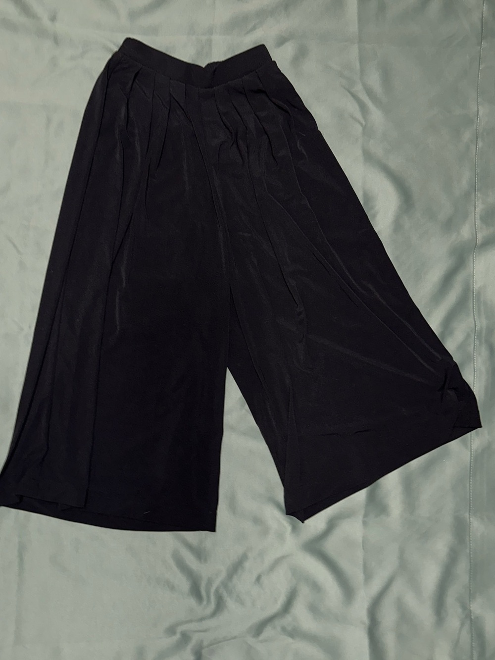 Uniqlo Black Wide-Leg Pants